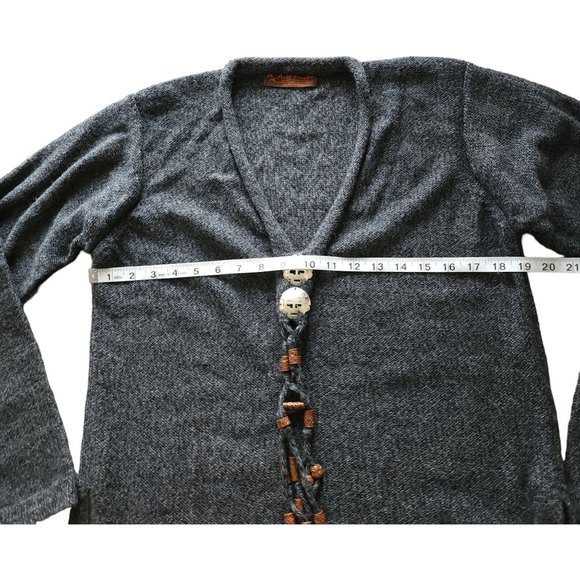 Arte Meche grey baby alpaca sweater with hanging beaded embelishment - Picture 5 of 7